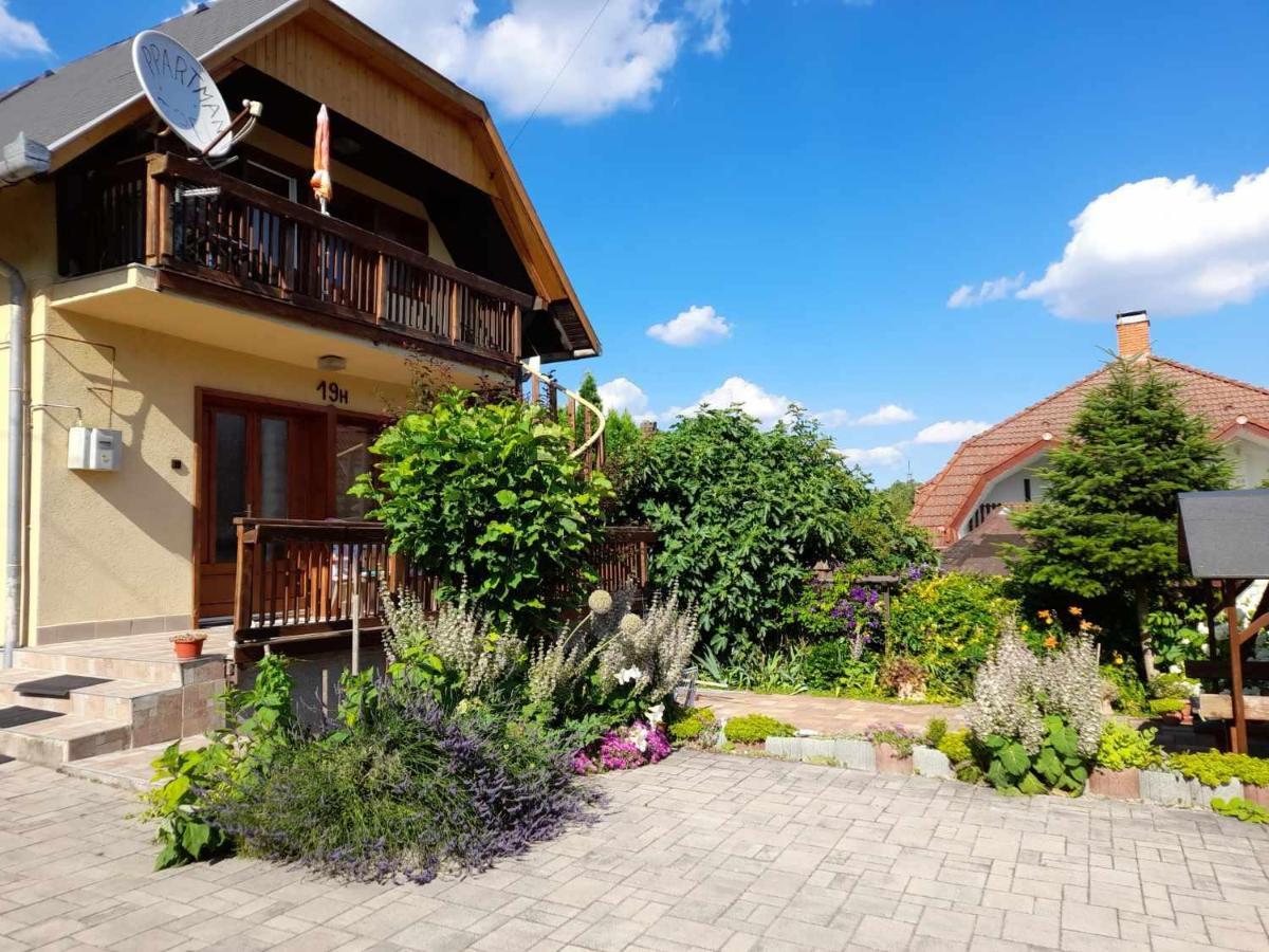 Ferienwohnung Harmonia Vendeghaz 100 Meterre Az Igali Gyogyfuerdotol Exterior foto
